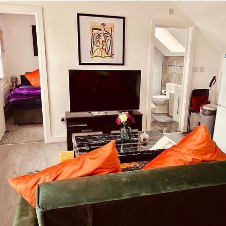 Cool Top Floor Apartment Very Near Birmingham Centre Exteriör bild