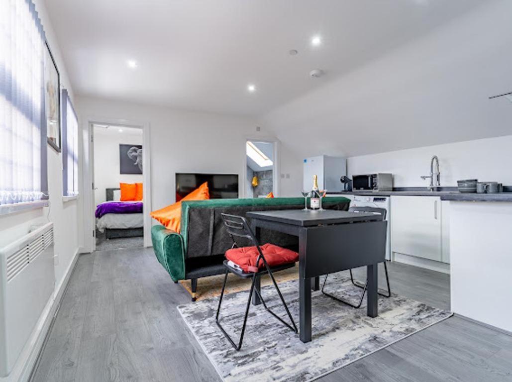 Cool Top Floor Apartment Very Near Birmingham Centre Exteriör bild