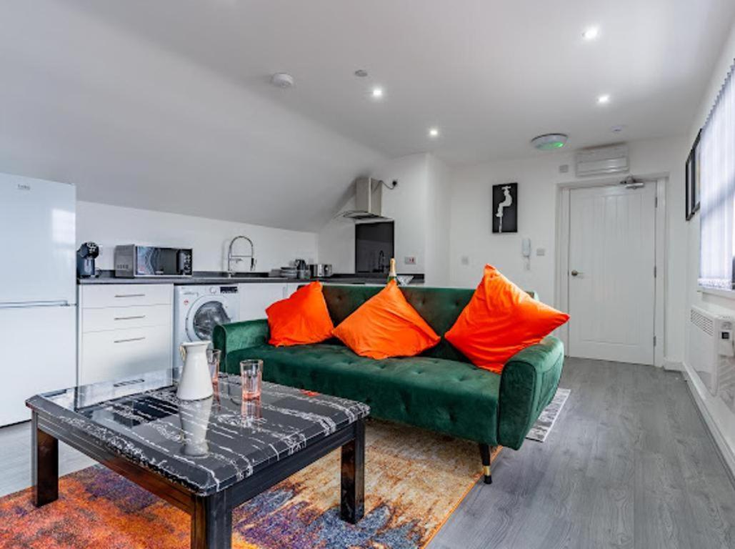Cool Top Floor Apartment Very Near Birmingham Centre Exteriör bild
